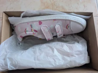 Deportivas unicornios Flexinens talla 33