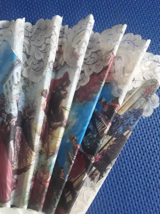 Ventaglio pieghevole vintage decorato