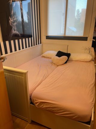 Cama Diván IKEA Blanca .