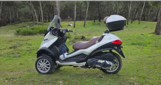 Piaggio MP3 500 LT Touring Con carne de coche B