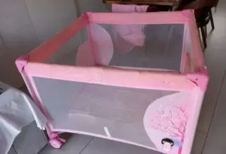 Parque infantil Asalvo rosa