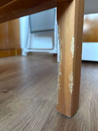 Estantería de madera de columna