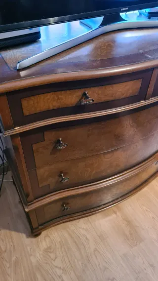 Cajonera clásica madera de raíz