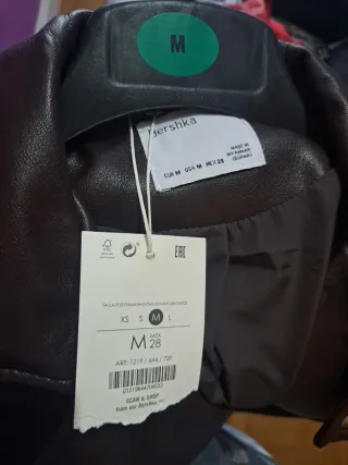 Chaqueta de polipiel marrón