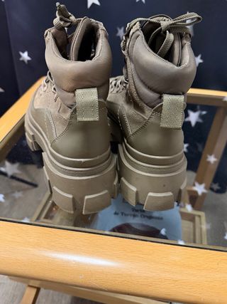 Botines Zara Talla 38 Beige/Marrón