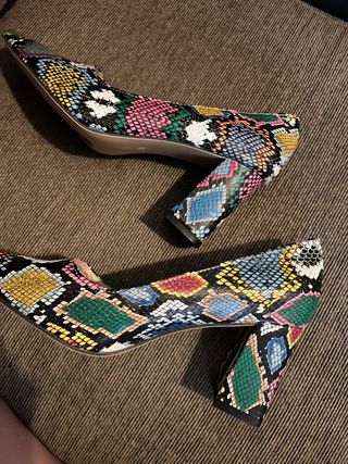 Zapatos de tacón punta fina multicolor