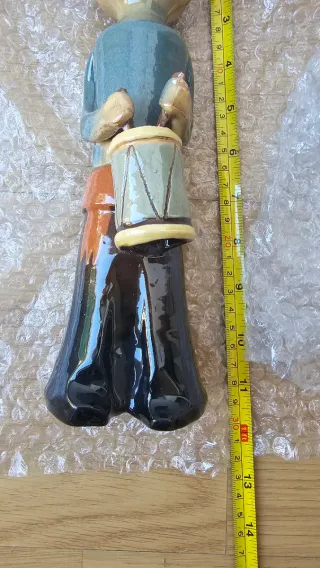 Figura porcelana Vila Clara músico tambor