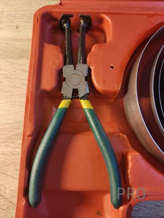 Bandas tensoras de segmentos de pistón con alicates