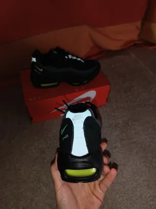 Nike Air Max 95 Volt