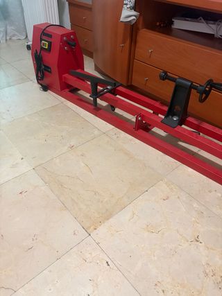 Torno para madera rojo