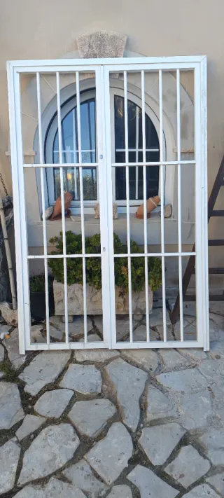 Puerta aluminio blanco