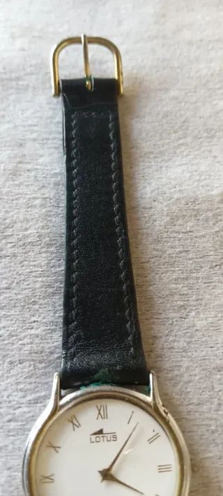 Reloj Lotus Cuarzo Esfera Blanca Correa Negra
