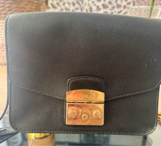 Bolso Furla Piel Negro y Dorado