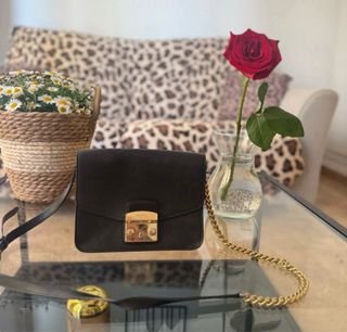 Bolso Furla Piel Negro y Dorado