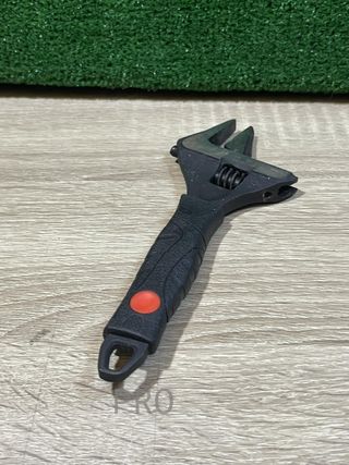 Llave de boca ancha ajustable Amazon Basics