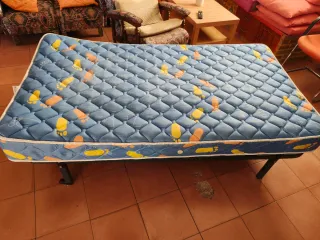 Cama completa con somier y ropa de cama