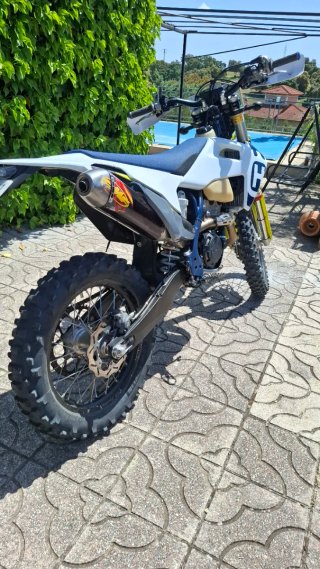 Husqvarna FE 250 4T Enduro Moto