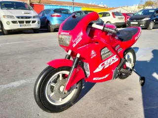 Réplica Honda CBR 600 F eléctrica INJUSA