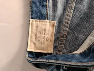Vaqueros Abercrombie & Fitch Talla L-XL Rotos