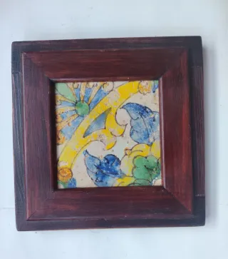 Pareja de azulejos antiguos decorados siglo XIII