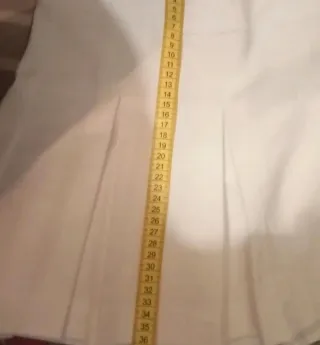 Minigonna Bershka bianca a pieghe