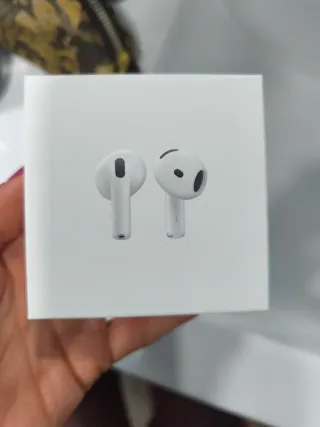 Airpods 4 Apple Blancos nuevos.