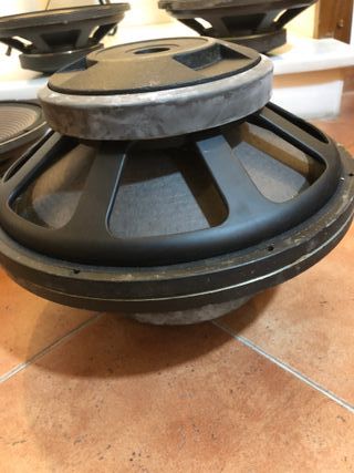 Altavoces JBL 2205-H