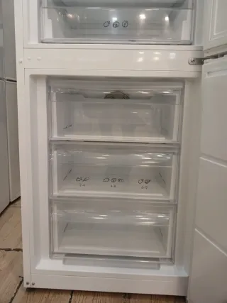 Nevera Candy No Frost con Garantía