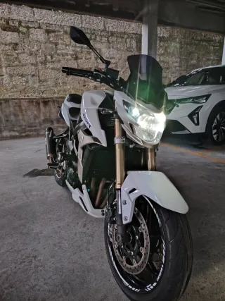 Vendo Suzuki GSR Naked deportiva