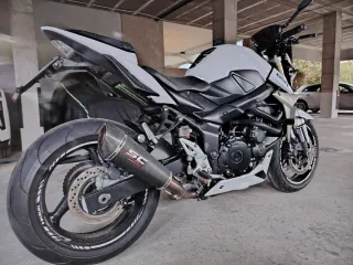 Vendo Suzuki GSR Naked deportiva