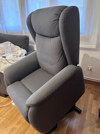 Sillón reclinable 2 motores gris, nuevo vale 800€