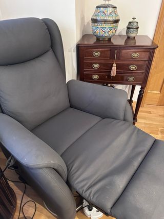 Sillón reclinable 2 motores gris, nuevo vale 800€