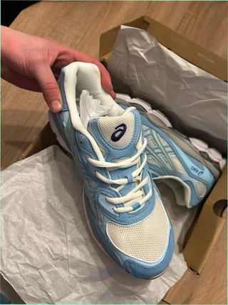 Asics Gel NYC Talla 39 Azul Claro