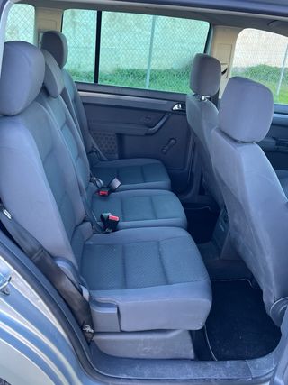 Volkswagen Touran 2006 1.9 tdi 105cv 7 plazas