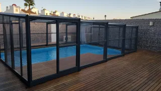 Cubierta retráctil piscina policarbonato 10x5