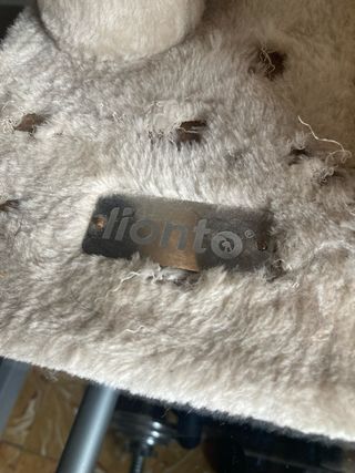 Árbol rascador para gatos beige