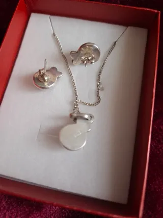 Conjunto Plata Ley 925 Collar y Pendientes granate