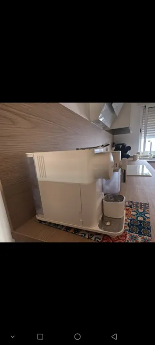 Cafetera Nespresso DeLonghi Cápsulas