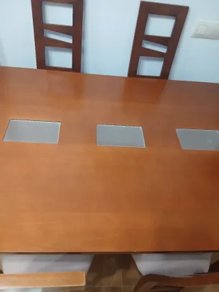 Mesa de comedor de madera y 6 sillas de regalo