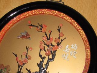 Miniatura oriental relieves pájaros flores coral