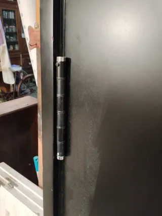 Puerta interior madera lacada negra