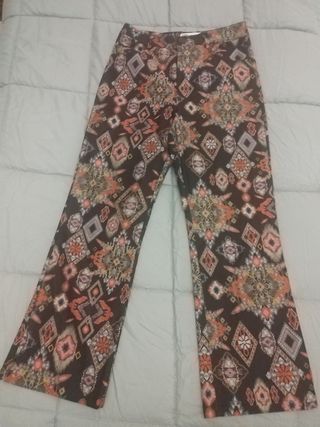 Pantalón estampado Zara talla S nuevo