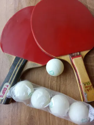 Lote 2 palas ping pong + 5 pelotas