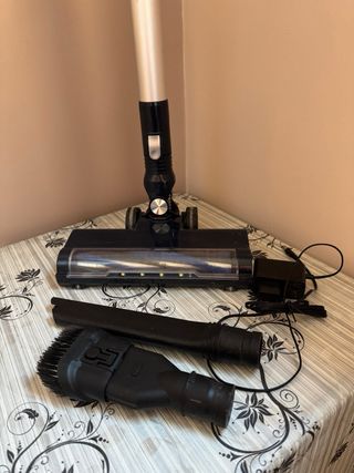 Aspiradora sin cable y accesorios