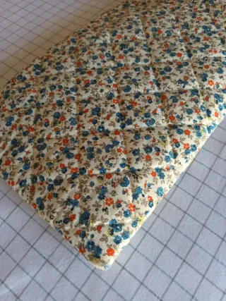 Neceser estampado floral con cremallera