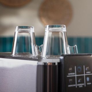 Cafetera Express Cecotec Negra