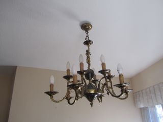 Lámpara de bronce estilo clásico