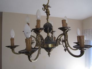 Lámpara de bronce estilo clásico