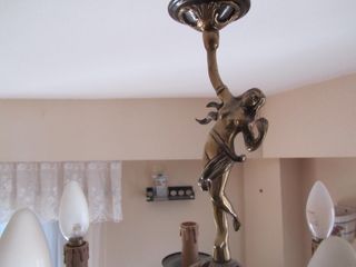 Lámpara de bronce estilo clásico