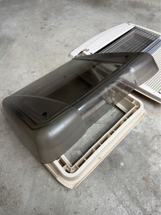 Claraboya 40x40 con oscurecedor y mosquitera